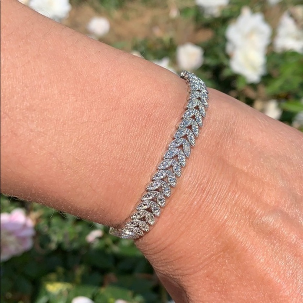 14k white gold plated 7mm leaf fancy Bracelet 7”